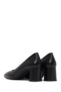 کفش زنانه چرم مشکی پاشنه‌بلند ضخیم دری مد