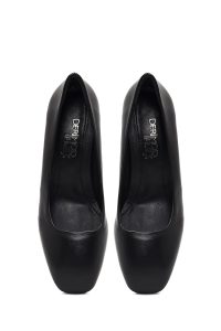 کفش زنانه چرم مشکی پاشنه‌بلند ضخیم دری مد