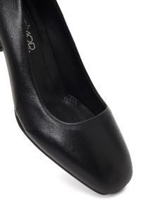 کفش زنانه چرم مشکی پاشنه‌بلند ضخیم دری مد