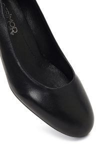 کفش زنانه چرم مشکی پاشنه‌بلند ضخیم دری مد