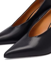 کفش زنانه چرم مشکی پاشنه‌نازک استیلتو دری مد