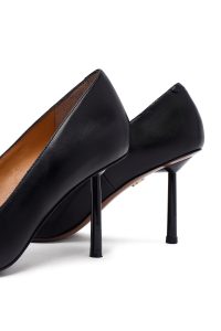 کفش زنانه چرم مشکی پاشنه‌نازک استیلتو دری مد