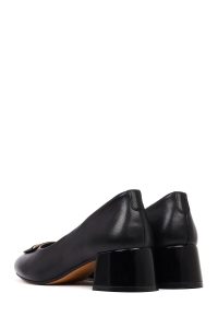 کفش زنانه چرم مشکی پاشنه‌کوتاه ضخیم دری مد