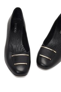 کفش زنانه چرم مشکی پاشنه‌کوتاه ضخیم دری مد