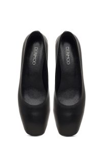 کفش زنانه چرم مشکی پاشنه‌کوتاه ضخیم دری مد