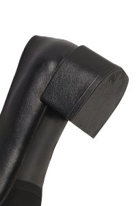 کفش زنانه چرم مشکی پاشنه‌کوتاه ضخیم دری مد