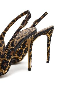 کفش زنانه چرم پلنگی نگین‌دار پشت‌باز پاشنه‌بلند نازک دری مد