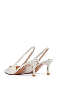 کفش زنانه کرم چرم پاشنه نازک پشت باز دری مد