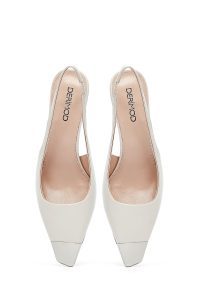 کفش زنانه کرم چرم پاشنه نازک پشت باز دری مد