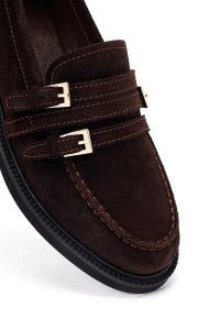 کفش لوفر زنانه جیر قهوه‌ای سگک‌دار دری مد