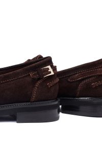 کفش لوفر زنانه جیر قهوه‌ای سگک‌دار دری مد