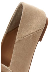 کفش لوفر زنانه چرم جیر بژ دری مد