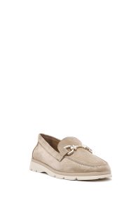 کفش لوفر زنانه چرم جیر بژ راحتی با سگک دری مد