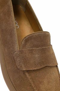 کفش لوفر زنانه چرم جیر قهوه‌ای دری مد