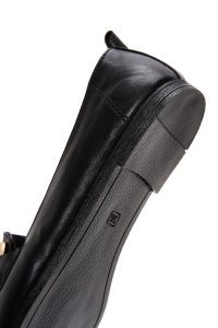 کفش لوفر زنانه چرم مشکی سگک‌دار مدل ماسکولن دری مد