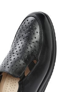 کفش لوفر زنانه چرم مشکی طبی لژدار دری مد