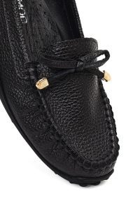 کفش لوفر زنانه چرم مشکی منگوله‌دار دری مد