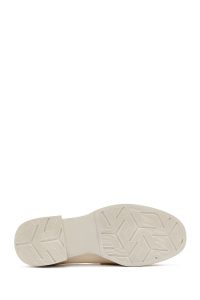 کفش لوفر زنانه چرم کرم دری مد