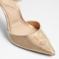 کفش پاشنه‌دار زنانه طلایی آلدو DERPERLA – ALDO