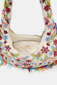 کیف زنانه بیضی با گلدوزی گل‌دار زارا – ZARA