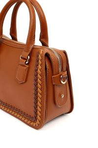 کیف زنانه قهوه‌ای بلند با جزئیات بافت دری مد