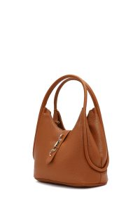 کیف زنانه قهوه‌ای بلند بنددار دری مد