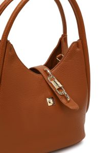 کیف زنانه قهوه‌ای بلند بنددار دری مد