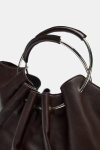 کیف سطلی زنانه چرمی با بند سخت زارا – ZARA