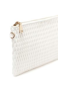 کیف مجلسی زنانه کرم طرح‌دار با بند زنجیری بلند دری مد