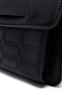 کیف کراس بادی زنانه مشکی بلند چاپی دری مد