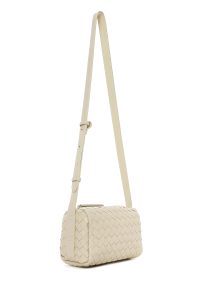 کیف کراس بادی زنانه چرم کرم بافت‌دار دری مد