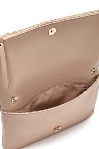 کیف کلاچ زنانه قهوه‌ای بند بلند زنجیری بافتی دری مد