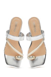 Kadın Gümüş Taşlı Metalik Terlik