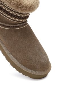 بوت تدی جیر زنانه بژ طرح‌دار خزدار دری‌مد