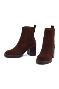 بوت زنانه چرم جیر قهوه‌ای پاشنه‌بلند ضخیم دری مد