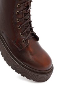 بوت پستال زنانه چرمی قهوه ای بند دار زیپ دار کفی ضخیم دری مد