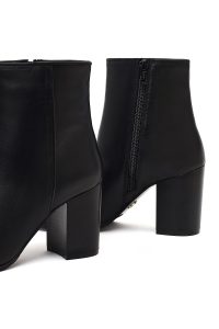 بوت چرمی زنانه مشکی زیپ‌دار پاشنه ضخیم دری مد