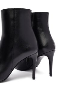 بوت چرمی زنانه مشکی زیپ‌دار پاشنه نازک بلند دری‌مد