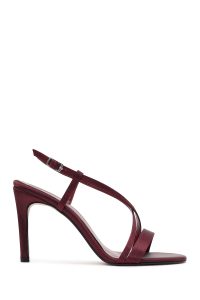 صندل زنانه ساتن زرشکی پاشنه‌بلند نازک مچی سگک‌دار دری مد