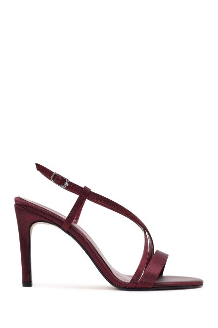 صندل زنانه ساتن زرشکی پاشنه‌بلند نازک مچی سگک‌دار دری مد