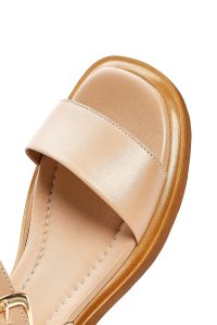 صندل زنانه چرم بژ بنددار مچ پا دری مد