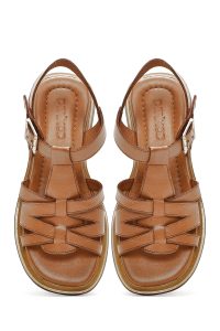 صندل زنانه چرم قهوه‌ای بنددار مچ پا دری مد