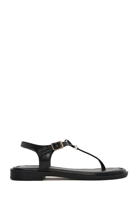 صندل زنانه چرم مشکی بنددار مچ پا انگشتی دری مد