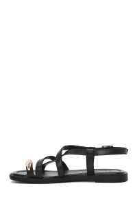 صندل زنانه چرم مشکی بنددار مچ پا دری مد