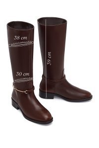 چکمه زنانه چرم قهوه‌ای اکسسوری‌دار دری مد