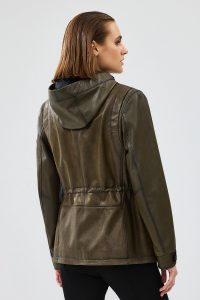 کت چرم بلند کلاهدار خاکی زنانه جسیکا دری مد