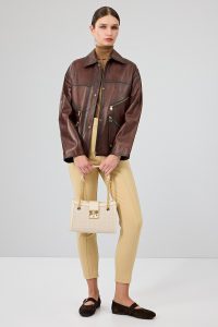 کت چرمی زنانه قهوه‌ای اورسایز یقه پیراهنی Claris دری مد