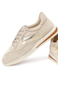 کتونی زنانه جیر بژ بنددار دری مد