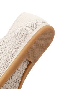 کتونی زنانه چرم بژ بنددار دری مد