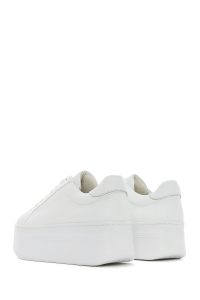 کتونی زنانه چرم سفید بنددار لژدار دری مد